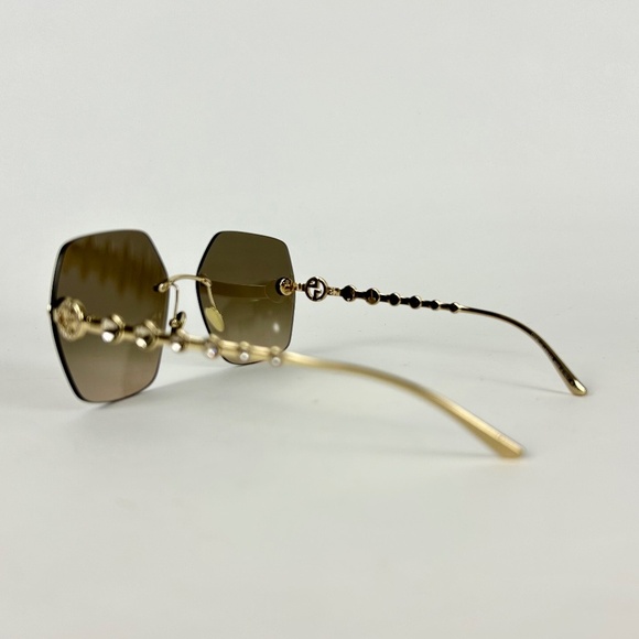 Giorgio Armani Sunglasses - Picture 7 of 11